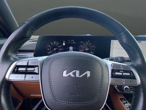 Used 2023 Kia Telluride SX X-Line AWD/4WD image 16