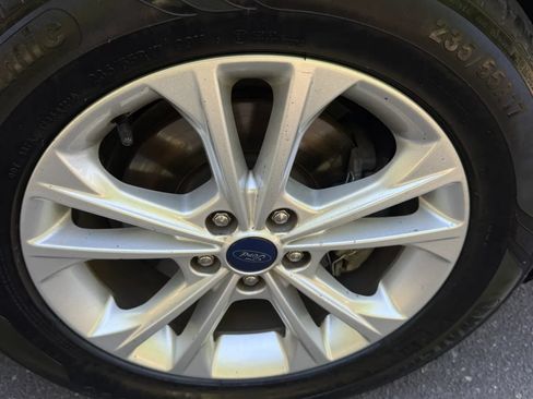 Used 2017 Ford Escape SE FWD image 28