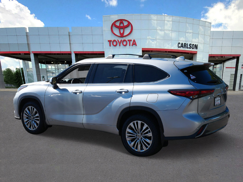 Used 2023 Toyota Highlander Platinum AWD/4WD image 6