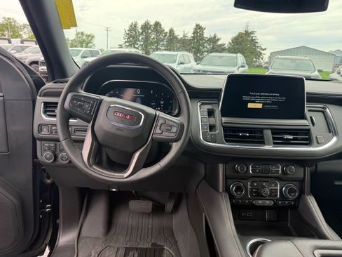 Used 2024 GMC Yukon AT4 AWD/4WD image 14