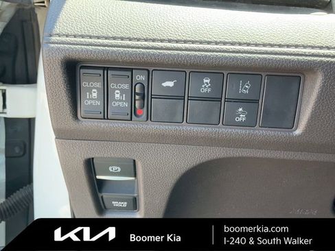 Used 2018 Honda Odyssey EX-L image 18