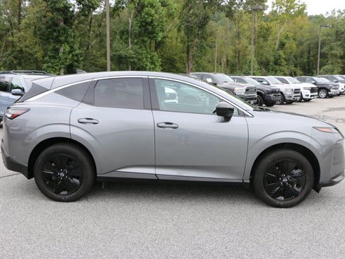 Used 2025 Nissan Murano SV FWD image 9