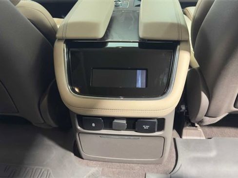 Used 2024 Lincoln Navigator Premiere image 19