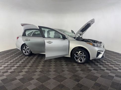 Used 2019 Kia Forte LXS image 12