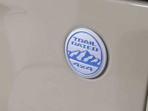 Used 2022 Jeep Wrangler Unlimited Sahara AWD/4WD image 24