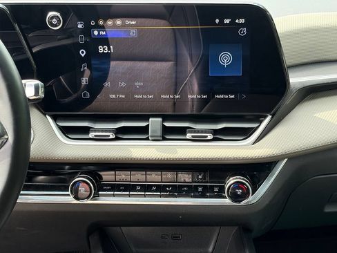 Used 2025 Chevrolet Equinox LT w/ Convenience Package II FWD image 18
