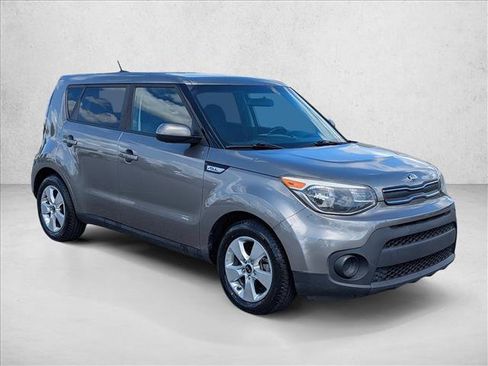 Used 2018 Kia Soul FWD image 3