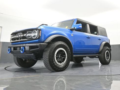 Used 2022 Ford Bronco Outer Banks w/ Sasquatch Package AWD/4WD image 60