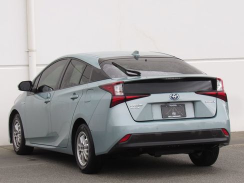 Certified 2022 Toyota Prius LE AWD/4WD image 5