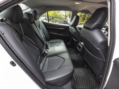 Used 2024 Toyota Camry SE FWD image 30