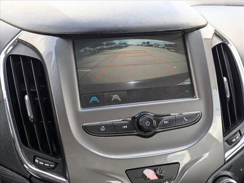 Used 2018 Chevrolet Cruze LT w/ LT Fleet Convenience Package image 13