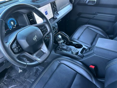 Used 2025 Ford Bronco Badlands AWD/4WD image 9