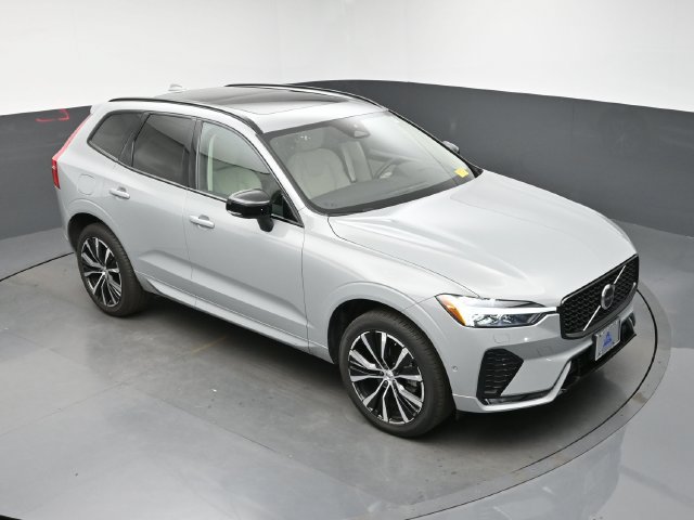 Used 2024 Volvo XC60 B5 Plus w/ Climate Package AWD/4WD image 18