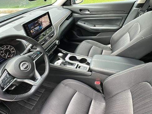 Certified 2024 Nissan Altima 2.5 SV w/ SV Premium Package AWD/4WD image 22