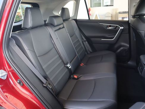 Used 2024 Toyota RAV4 Limited FWD image 37