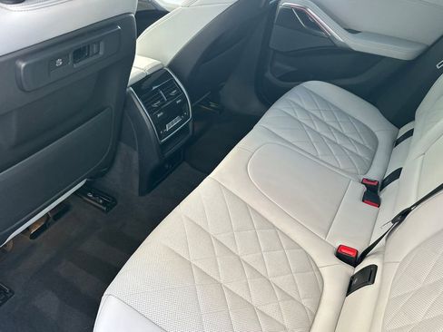 Used 2023 BMW X6 xDrive40i w/ M Sport Package AWD/4WD image 12