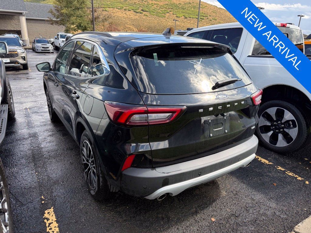 Used 2025 Ford Escape SE FWD image 4