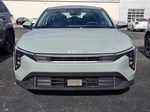 Used 2025 Kia K4 FWD image 2
