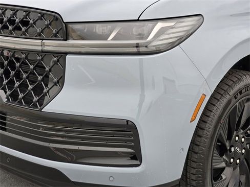 New 2025 Lincoln Navigator Reserve w/ Jet Appearance Package image 8