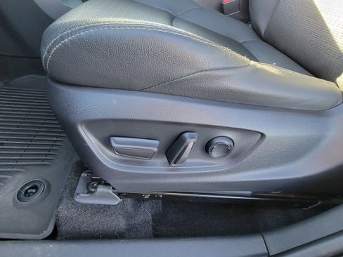 Certified 2023 Subaru Solterra AWD image 27