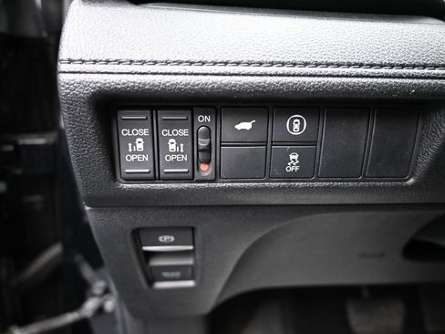 Used 2024 Honda Odyssey EX-L image 12