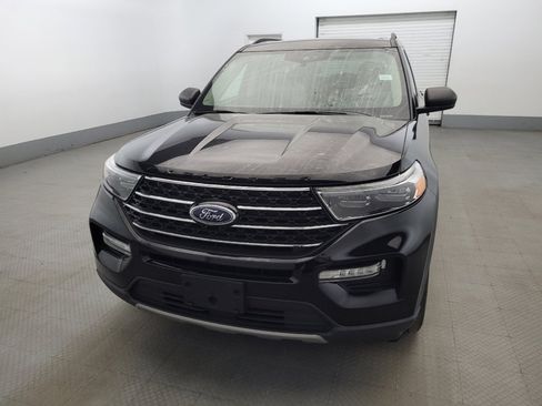Used 2020 Ford Explorer XLT w/ Equipment Group 202A AWD/4WD image 15