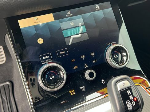 Used 2023 Land Rover Range Rover Evoque R-Dynamic S image 20