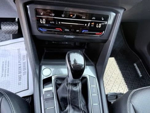 Used 2023 Volkswagen Tiguan SE FWD image 15