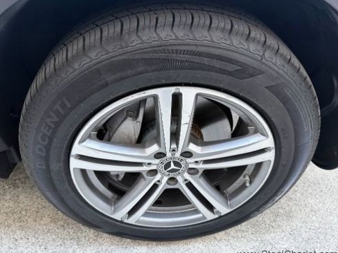 Used 2022 Mercedes-Benz GLC 300 image 30