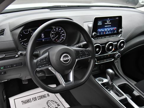 Used 2024 Nissan Sentra SV image 14