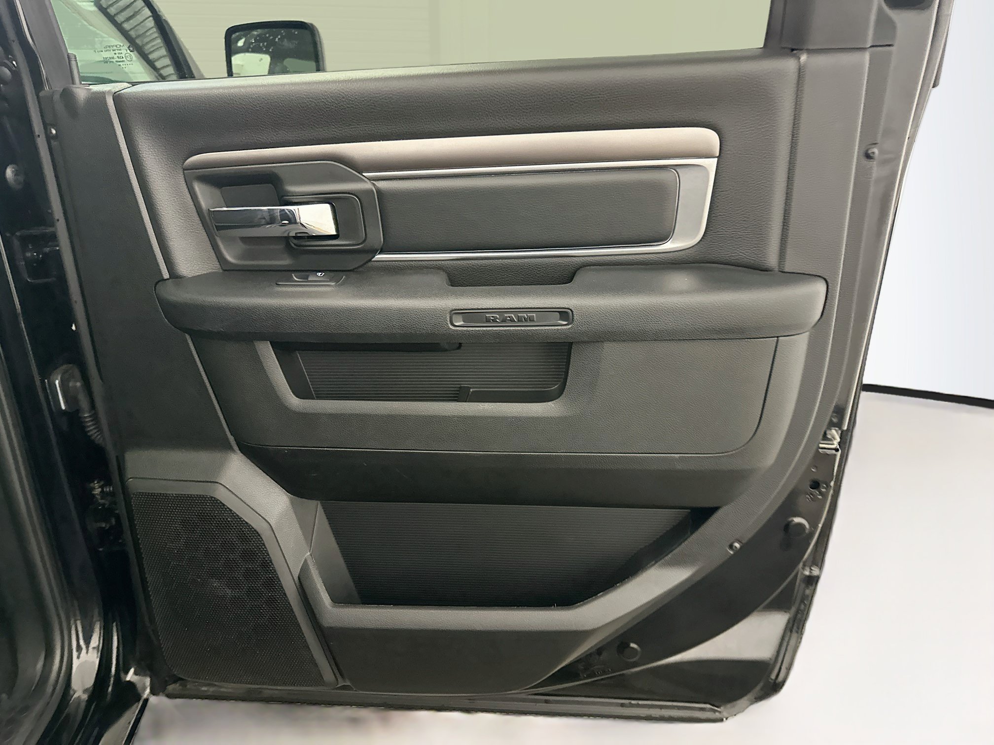 Used 2024 RAM 1500 Warlock AWD/4WD image 31