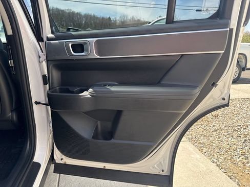Used 2025 Hyundai Santa Fe SEL FWD image 62