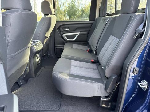 Used 2021 Nissan Titan SV w/ SV Convenience Package image 28