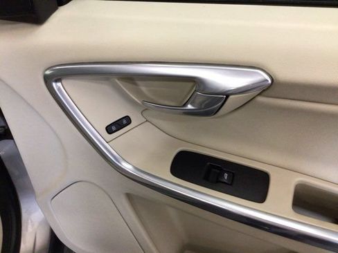 Used 2015 Volvo XC60 T5 Platinum AWD/4WD image 12
