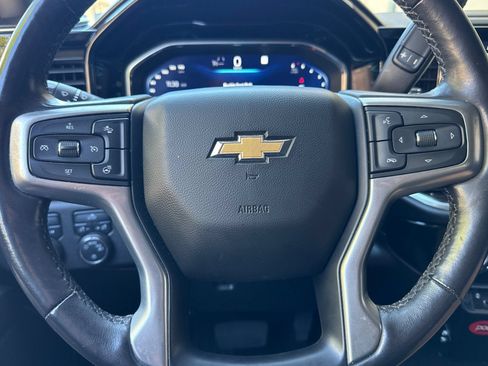 Used 2022 Chevrolet Silverado 1500 LT AWD/4WD image 33