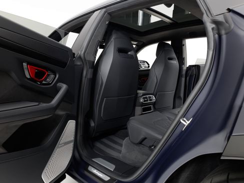 Used 2025 Lamborghini Urus Performante AWD/4WD image 52