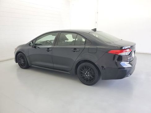 Used 2020 Toyota Corolla LE image 7