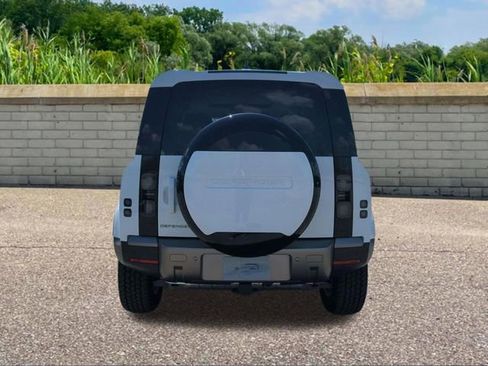 New 2026 Land Rover Defender 110 S image 5