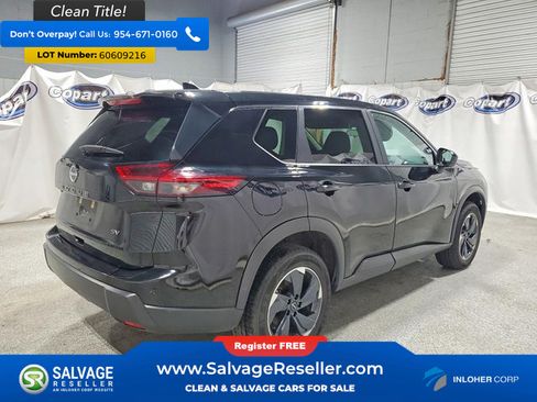 Used 2024 Nissan Rogue SV FWD image 4