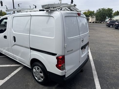 Used 2014 Nissan NV200 S FWD image 7