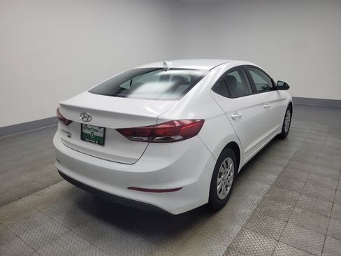 Used 2017 Hyundai Elantra SE image 9