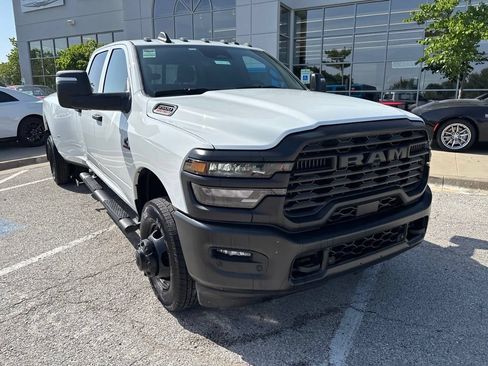 Used 2026 RAM 3500 Tradesman AWD/4WD image 8