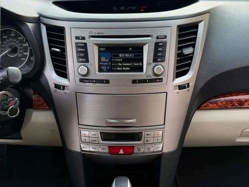 Used 2012 Subaru Outback 2.5i Limited image 20