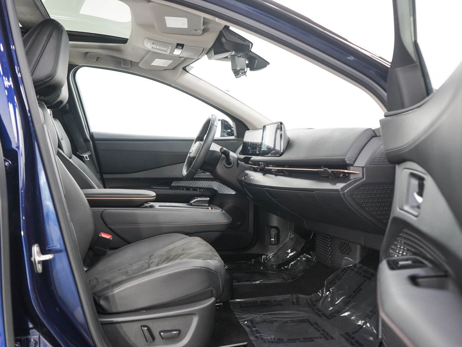 Used 2023 Nissan Ariya AWD image 11