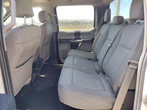 Used 2015 Ford F150 XLT image 14