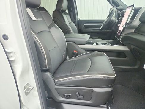 New 2026 RAM 2500 Laramie AWD/4WD image 41
