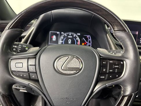 Used 2019 Lexus ES 350 Luxury w/ Accessory Package 2 image 14