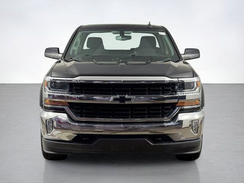Used 2019 Chevrolet Silverado 1500 LT w/ LPO, Black Pack AWD/4WD image 8