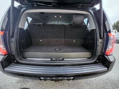 Used 2017 GMC Yukon SLT AWD/4WD image 19