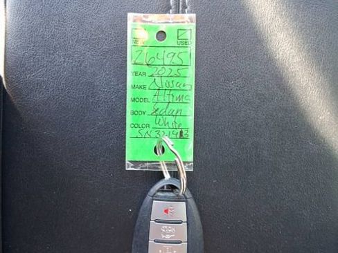 Used 2025 Nissan Altima 2.5 SV AWD/4WD image 14